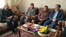 وزیر فرهنگ و ارشاد اسلامی به دیدار دو هنرمند همدانی رفت