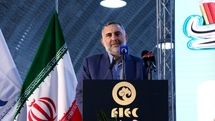 شاعران و نویسندگان امید به زندگی را در مردم زنده نگه داشتند