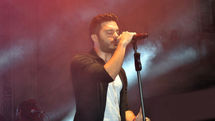 Turkish pop singer Ilyas Yalcintas to dedicate song to Iran’s Tractor Sazi