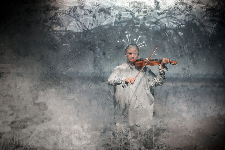 بیش از ۳۰ هزار تماشاگر مخاطب «انسان/اسب، پنجاه/پنجاه» شدند