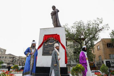 Tehran embellished with huge sculpture of Persian poet Sadi